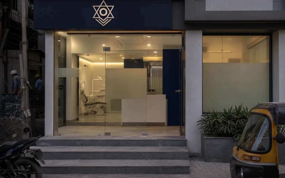 Dental Chains: Healthcare & Hospital Fit-Outs, Impulse Branding Solutions